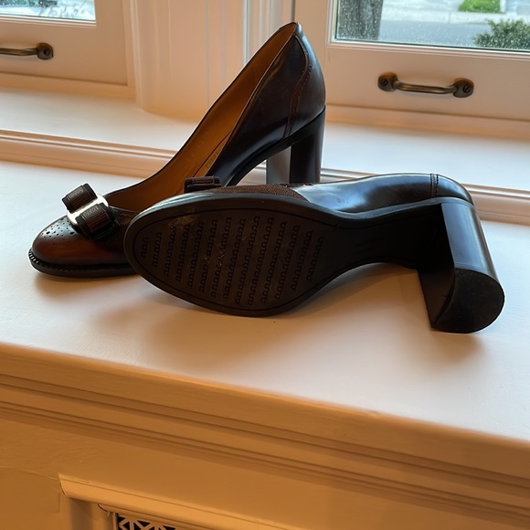 Salvatore Ferragamo Gorgeous Brown Leather Heels - Picture 3 of 8